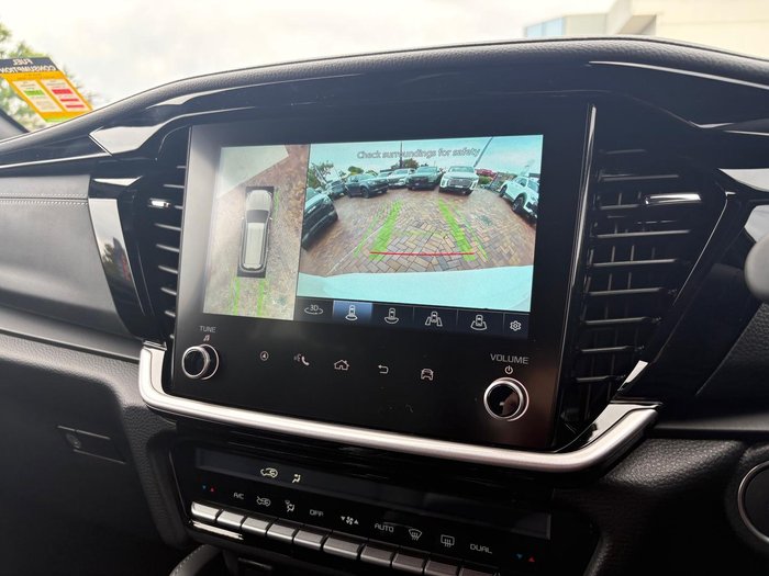 2025 Isuzu MU-X LS-T