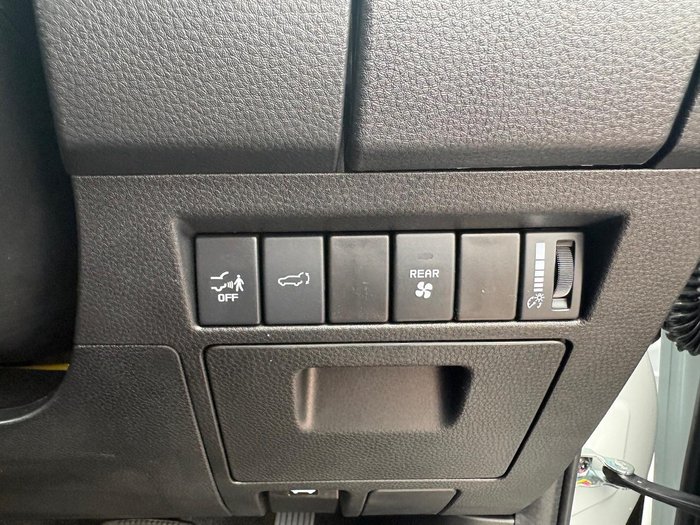 2026 Isuzu MU-X LS-T