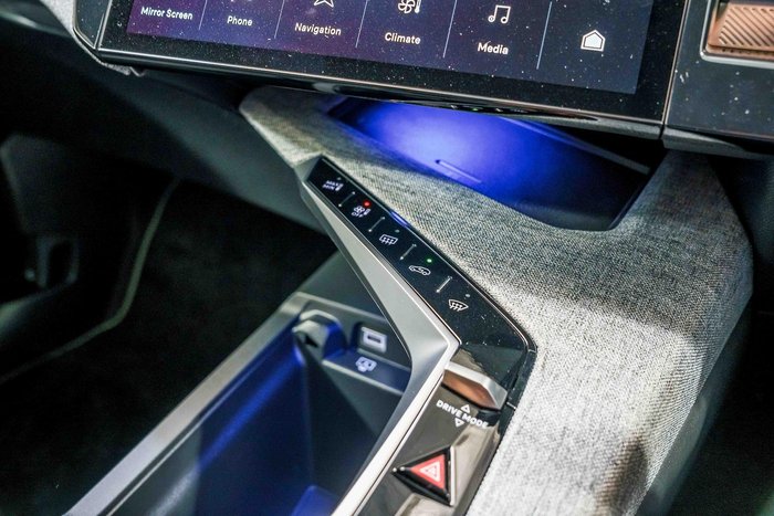 2024 Peugeot E-3008 GT Premium