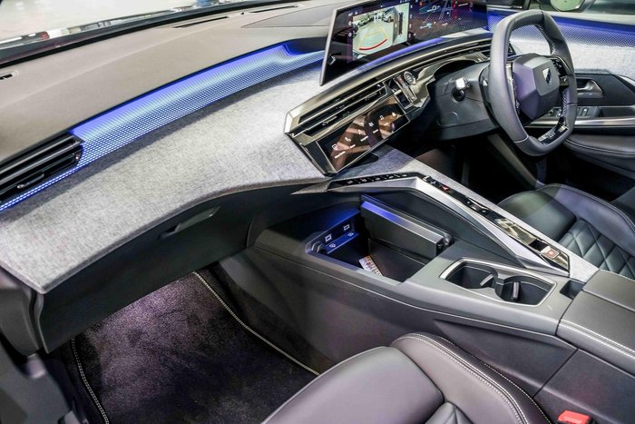 2024 Peugeot E-3008 GT Premium