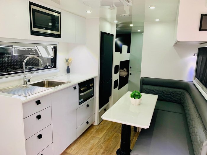 2025 Vivid Caravans Nomad Family