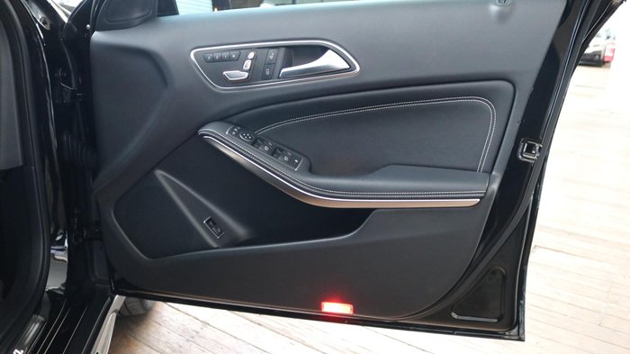 2019 Mercedes-Benz GLA-Class GLA180 X156 Cosmos Black