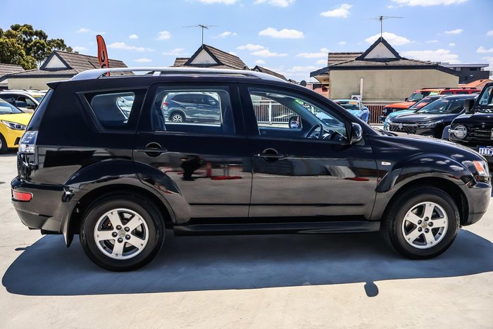 2009 Mitsubishi Outlander LS