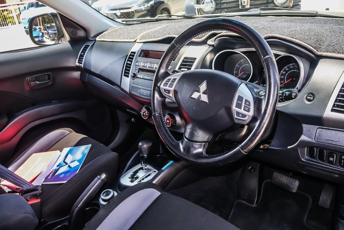 2009 Mitsubishi Outlander LS