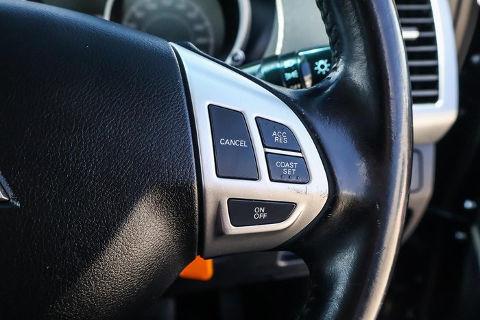 2009 Mitsubishi Outlander LS