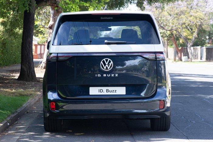 2025 Volkswagen ID. Buzz Pro BEV560