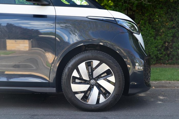 2025 Volkswagen ID. Buzz Pro BEV560