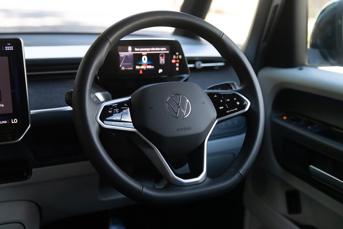 2025 Volkswagen ID. Buzz Pro BEV560