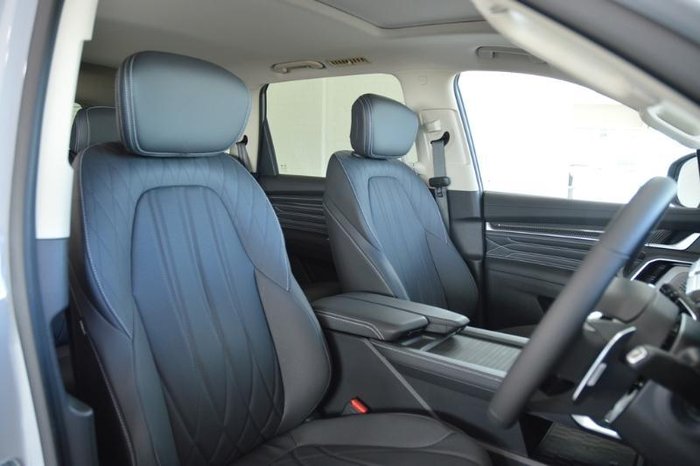 2025 LDV D90 Executive