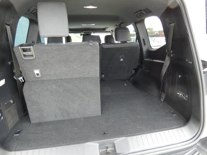 2022 Toyota Landcruiser LC300 VX (4x4)