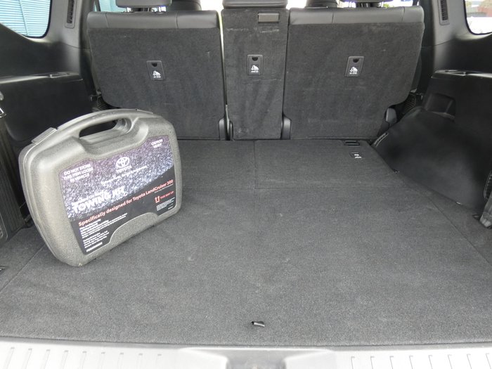 2022 Toyota Landcruiser LC300 VX (4x4)