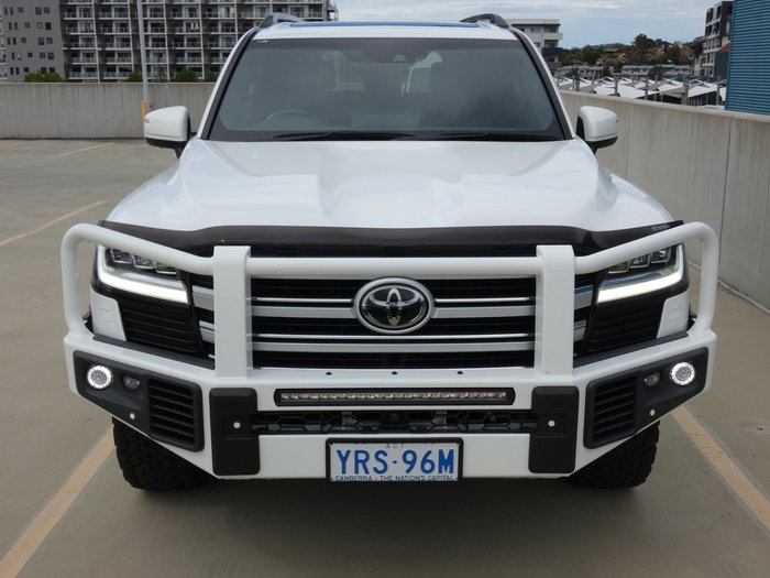 2022 Toyota Landcruiser LC300 VX (4x4)