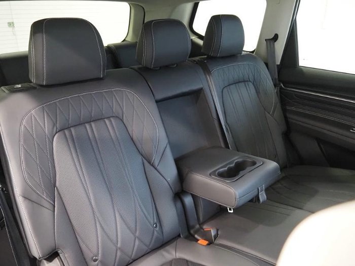 2025 LDV D90 Executive