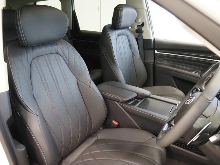 2025 LDV D90 Executive