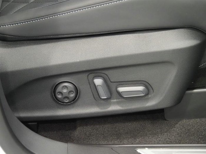 2025 LDV D90 Executive