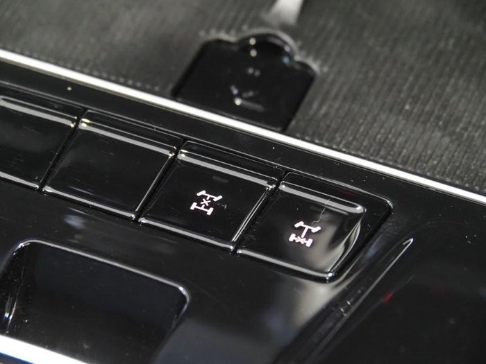 2025 LDV D90 Executive