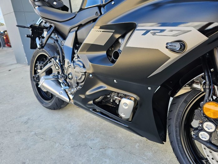 2025 Yamaha YZF-R7LA GREY