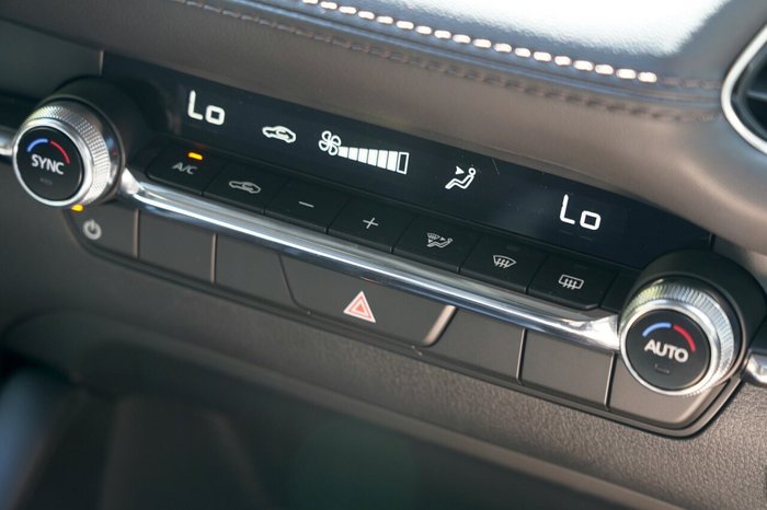 2025 Mazda 3 G20 Touring