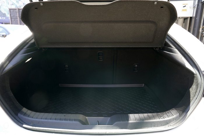 2025 Mazda 3 G20 Touring