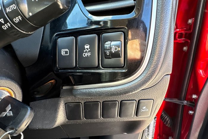 2020 Mitsubishi Outlander ES