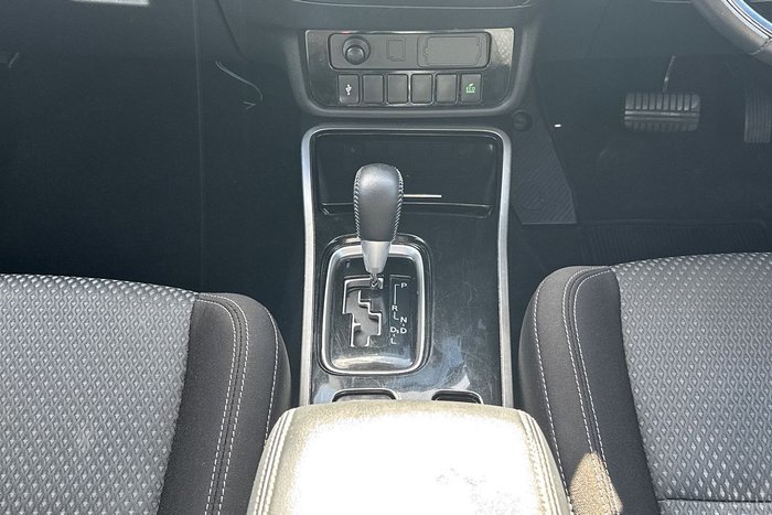 2020 Mitsubishi Outlander ES