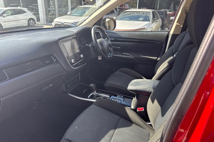 2020 Mitsubishi Outlander ES