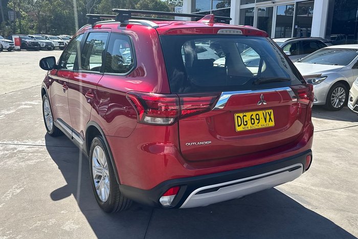 2020 Mitsubishi Outlander ES