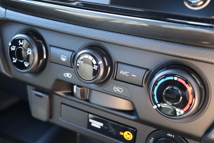 2025 Isuzu D-MAX X-RIDER