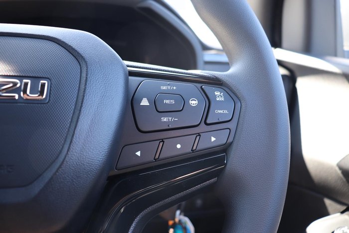 2025 Isuzu D-MAX X-RIDER