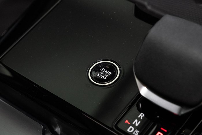 2025 Land Rover Range Rover Sport D250 Dynamic SE