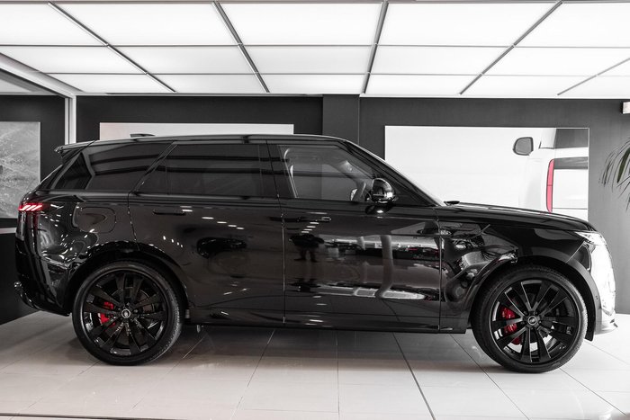 2025 Land Rover Range Rover Sport D250 Dynamic SE