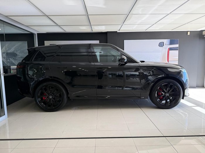 2025 Land Rover Range Rover Sport D250 Dynamic SE