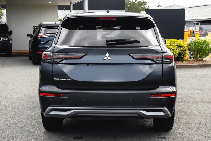 2025 Mitsubishi Outlander LS