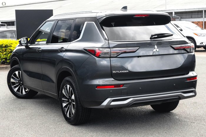 2025 Mitsubishi Outlander LS