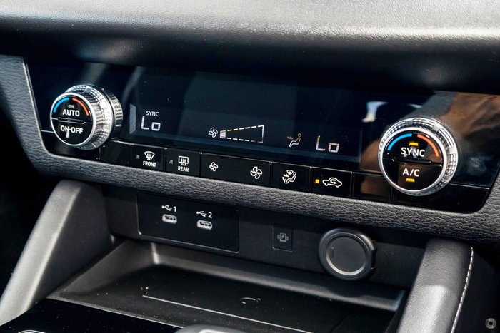 2025 Mitsubishi Outlander LS