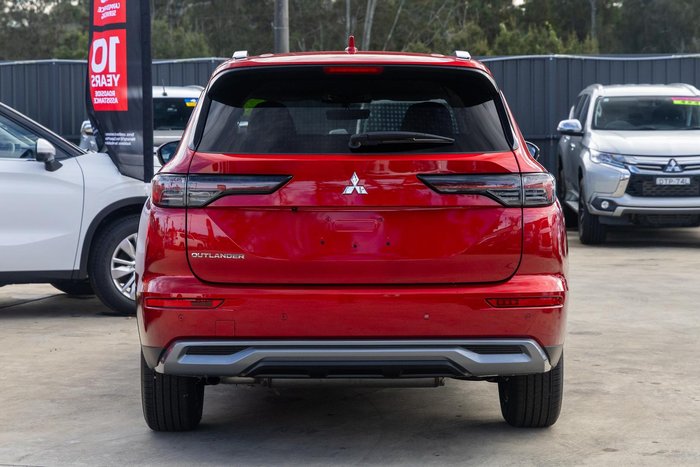 2025 Mitsubishi Outlander LS