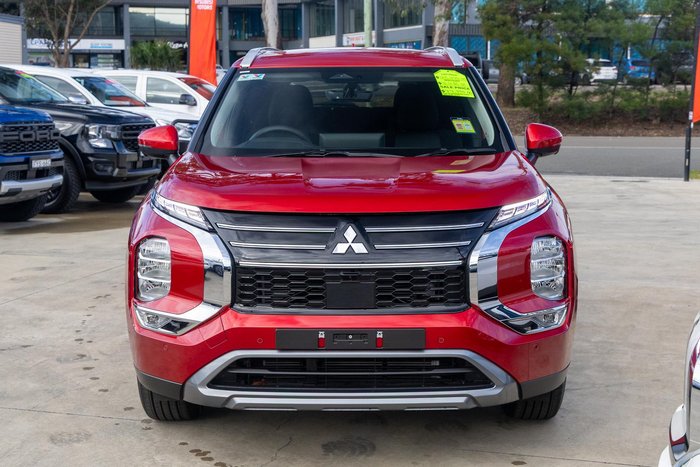 2025 Mitsubishi Outlander LS