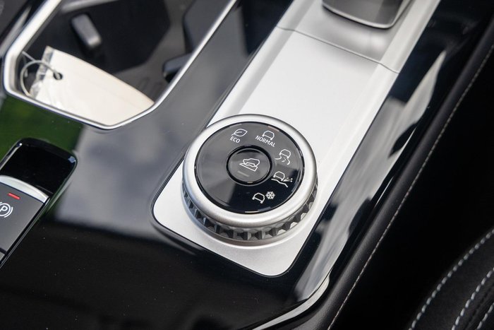 2025 Mitsubishi Outlander LS
