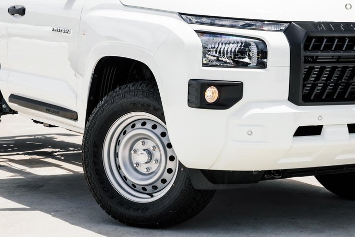 2025 Mitsubishi Triton GLX