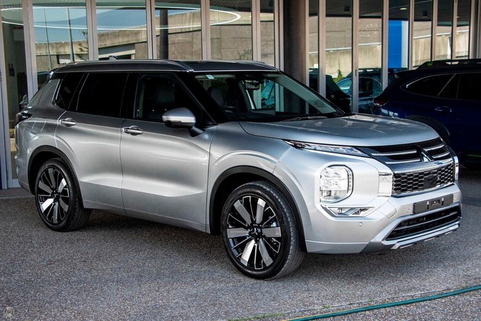 2025 Mitsubishi Outlander Exceed