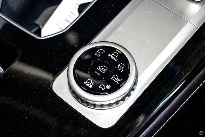 2025 Mitsubishi Outlander Exceed