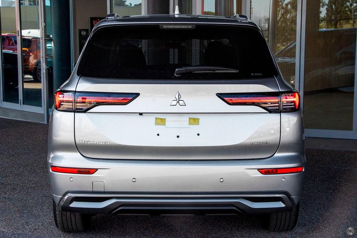 2025 Mitsubishi Outlander Exceed