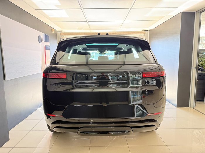 2025 Land Rover Range Rover Sport D250 Dynamic SE