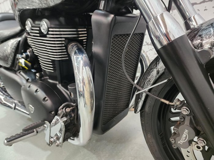 2014 Triumph Thunderbird Storm ABS Thunderbird Silver