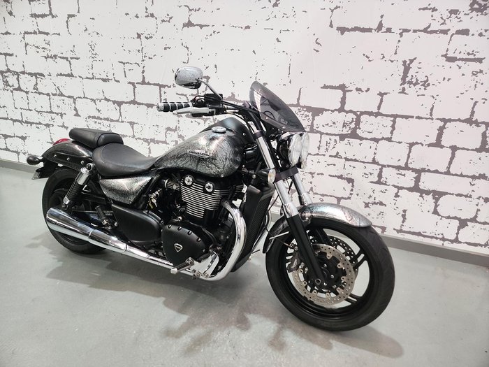 2014 Triumph Thunderbird Storm ABS Thunderbird Silver