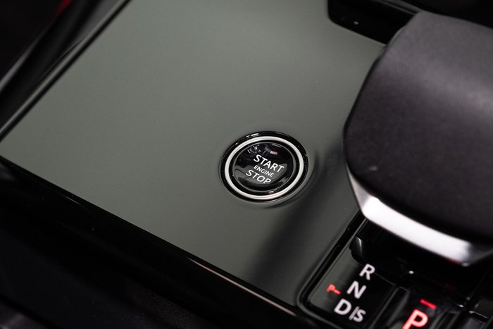 2025 Land Rover Range Rover Sport D350 Autobiography