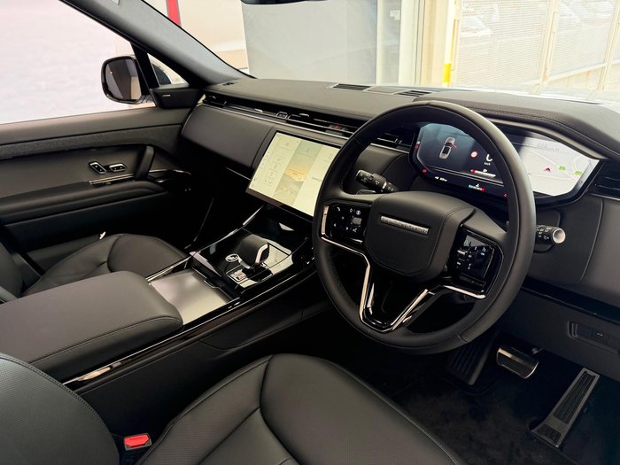 2025 Land Rover Range Rover Sport D250 Dynamic SE