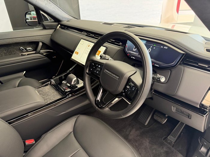 2025 Land Rover Range Rover Sport D250 Dynamic SE