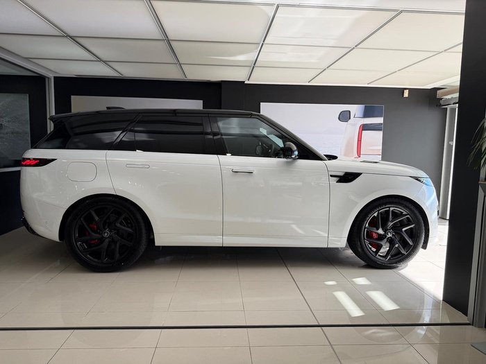 2025 Land Rover Range Rover Sport D250 Dynamic SE