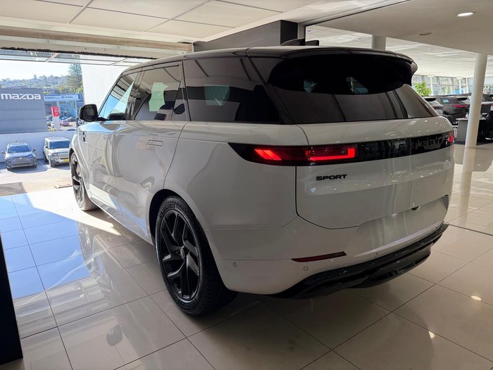 2025 Land Rover Range Rover Sport D250 Dynamic SE